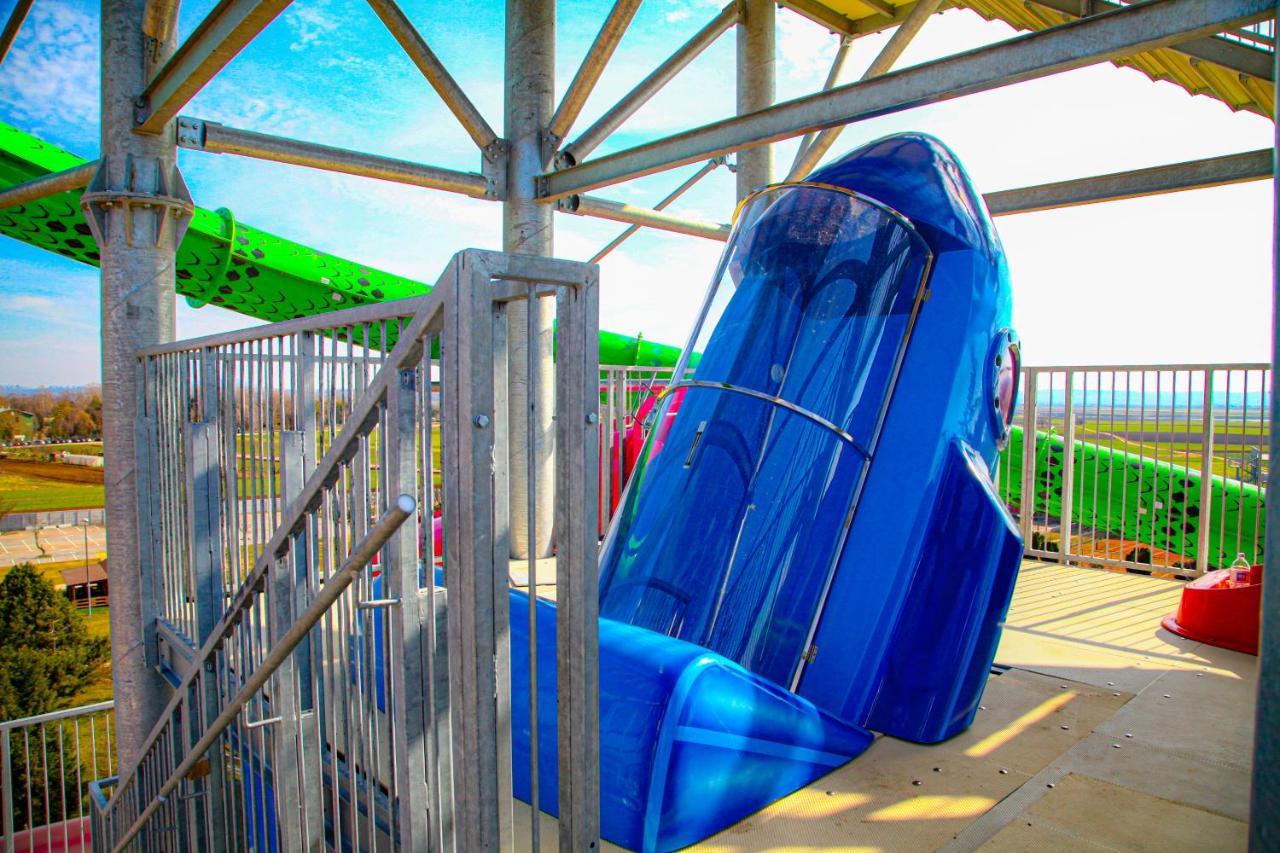 S Club Resort Hotel Aqua Park And Spa Белград Экстерьер фото